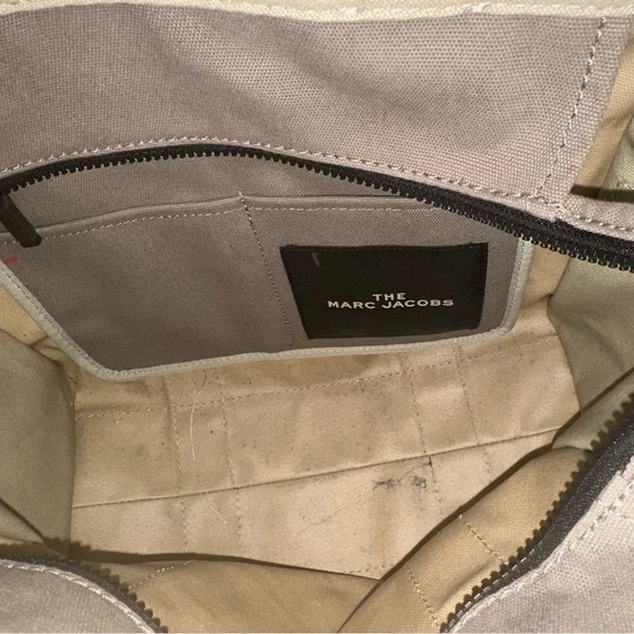 Marc Jacobs Cream Canvas Tote Bag - Picture 4 of 5